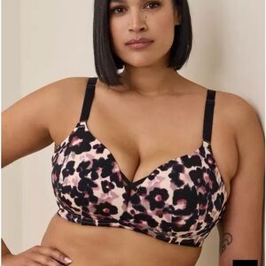 Torrid Dream Wire Free push up bra
Size 44C